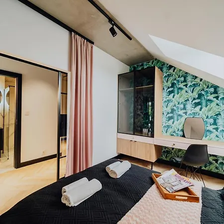 Lux 2 Cieplice 아파트